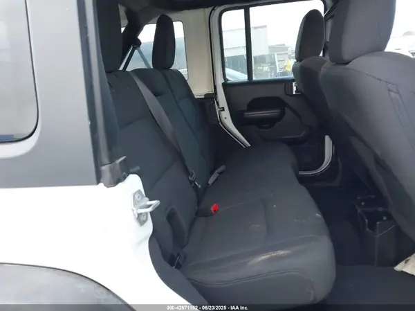 1C4HJXDG2KW500662 2019 JEEP WRANGLER - Image 8