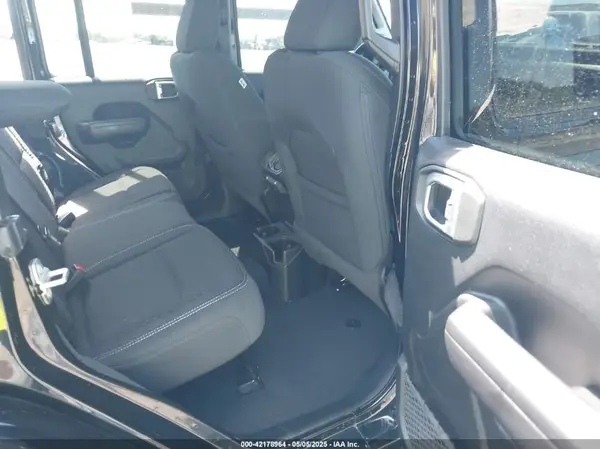 1C4HJXDG4MW581070 2021 JEEP WRANGLER - Image 8