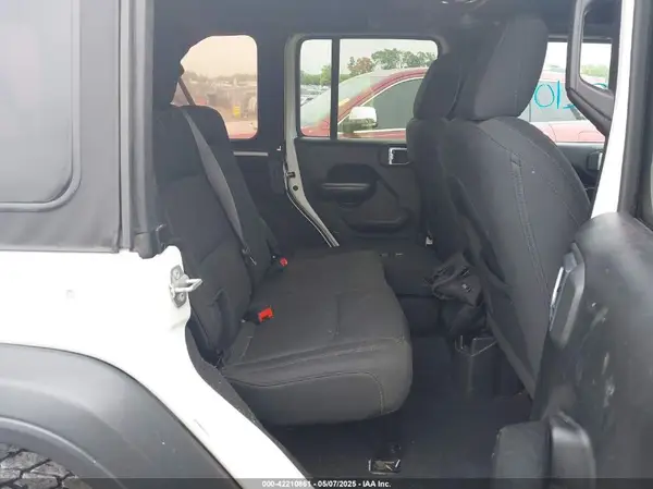 1C4HJXDG7KW553468 2019 JEEP WRANGLER - Image 8