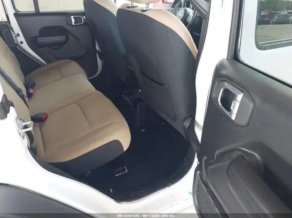 1C4HJXDG7MW805657 2021 JEEP WRANGLER - Image 8