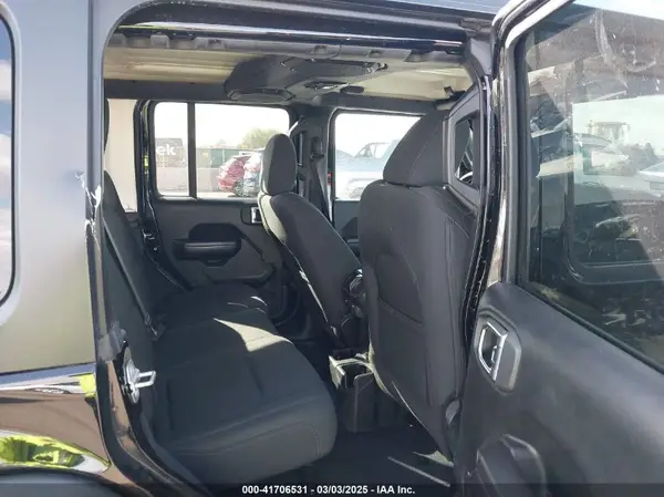 1C4HJXDG8JW272259 2018 JEEP WRANGLER - Image 8