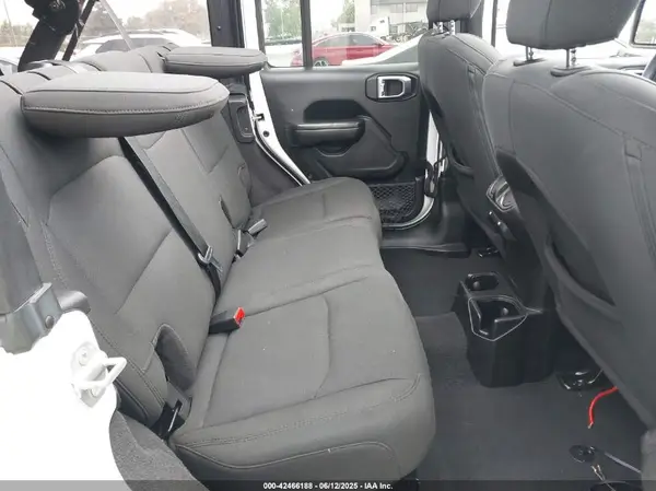 1C4HJXDN5MW644613 2021 JEEP WRANGLER - Image 8