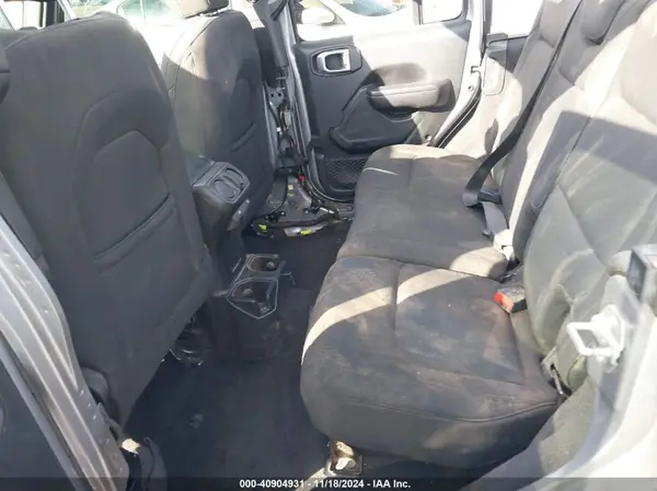 1C4HJXDN6KW689525 2019 JEEP WRANGLER - Image 8