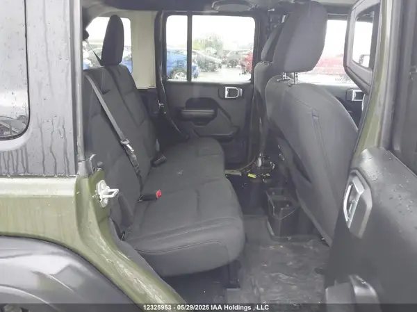 1C4HJXDN6MW521385 2021 JEEP WRANGLER - Image 8