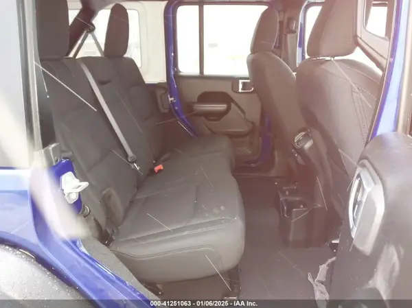 1C4HJXDN7JW201262 2018 JEEP WRANGLER - Image 8