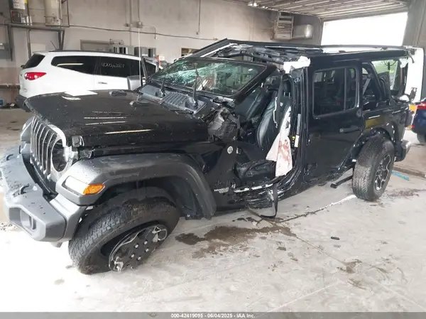 1C4HJXDN8MW740087 2021 JEEP WRANGLER - Image 2