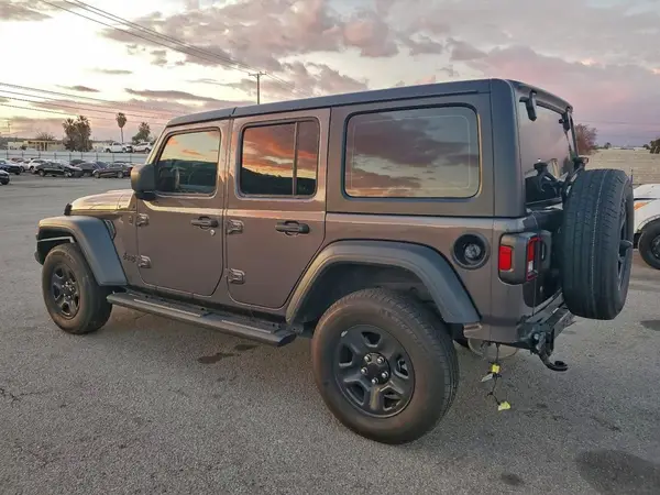 1C4HJXDN8PW503555 2023 JEEP WRANGLER - Image 2