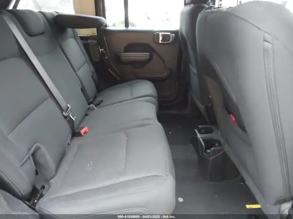 1C4HJXDNXMW579595 2021 JEEP WRANGLER - Image 8