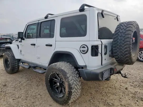 1C4HJXEG2JW143979 2018 JEEP WRANGLER - Image 2