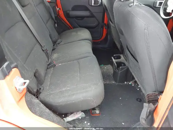 1C4HJXEG4JW304820 2018 JEEP WRANGLER - Image 8