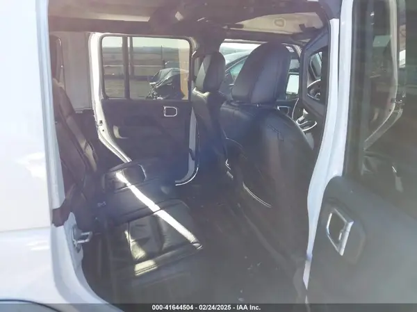 1C4HJXEG5JW214057 2018 JEEP WRANGLER - Image 8