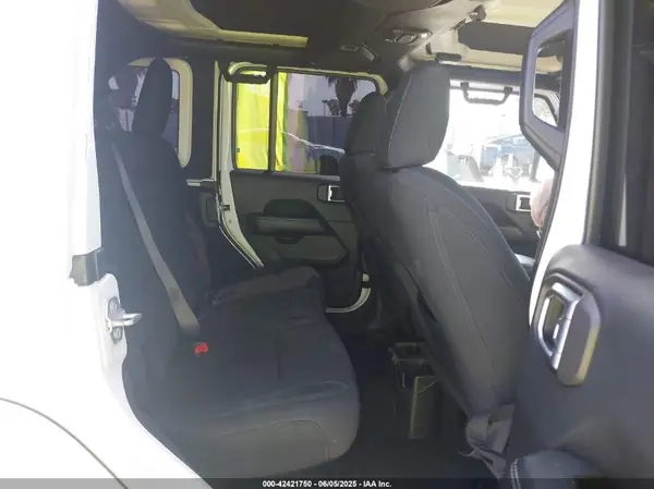 1C4HJXEG7JW304729 2018 JEEP WRANGLER - Image 8