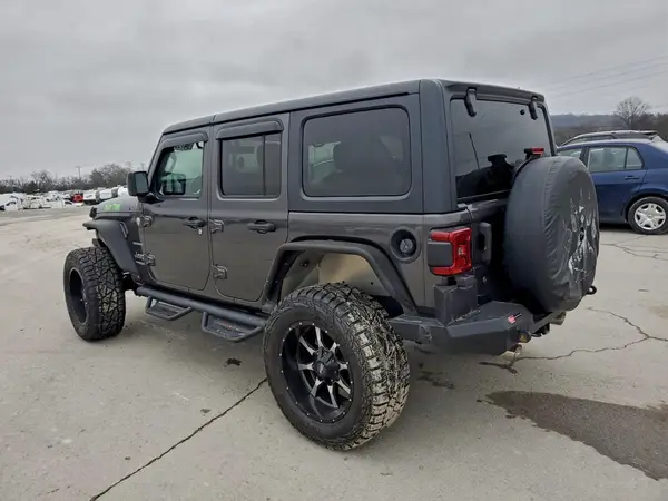 1C4HJXEG9JW112809 2018 JEEP WRANGLER - Image 2