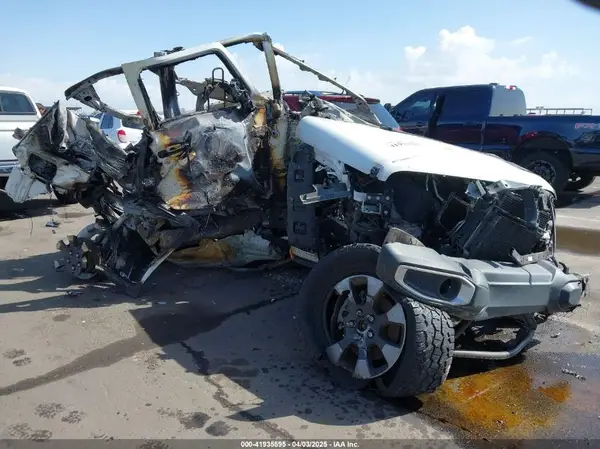 1C4HJXEG9JW215826 2018 JEEP WRANGLER - Image 1