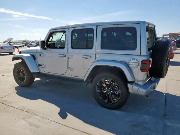 1C4HJXEN3NW261768 2022 JEEP WRANGLER - Image 2