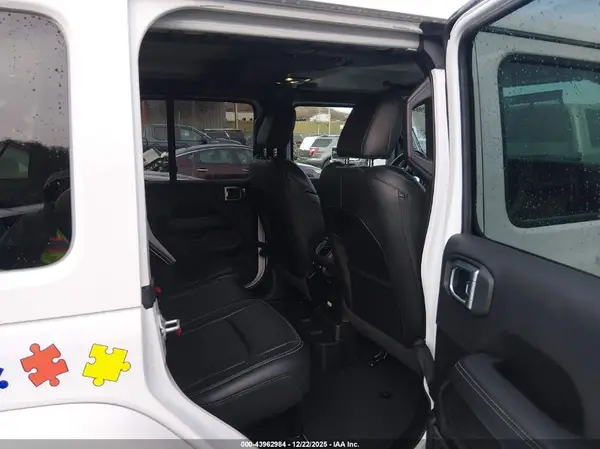 2021 JEEP WRANGLER auction photo 6