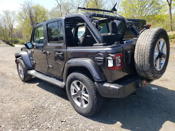 1C4HJXEN6MW609397 2021 JEEP WRANGLER - Image 2