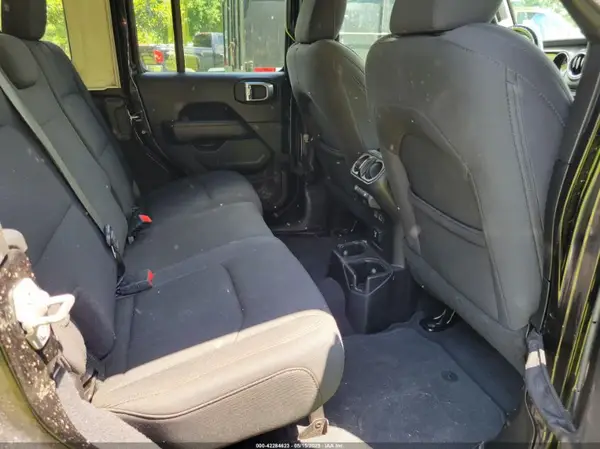 1C4HJXENXJW251085 2018 JEEP WRANGLER - Image 8