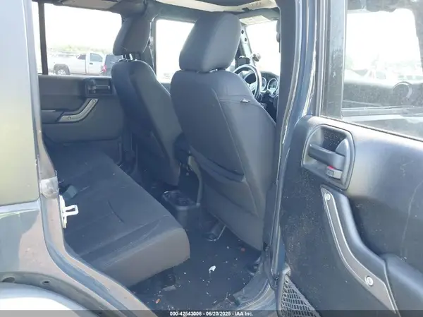 1C4HJXFG0JW118772 2018 JEEP WRANGLER - Image 8