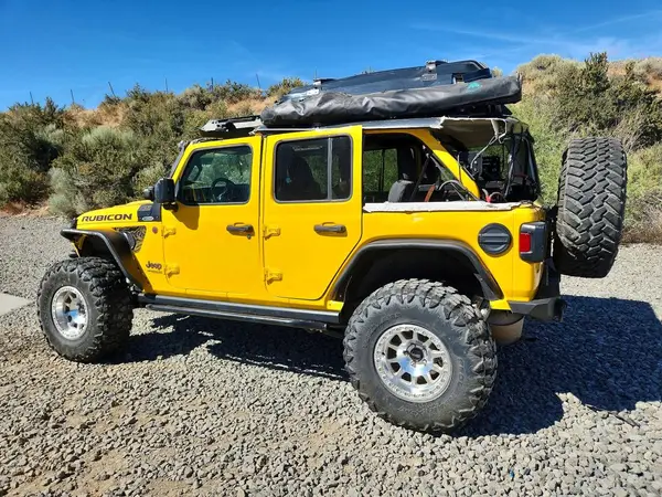 1C4HJXFNXJW332201 2018 JEEP WRANGLER - Image 2