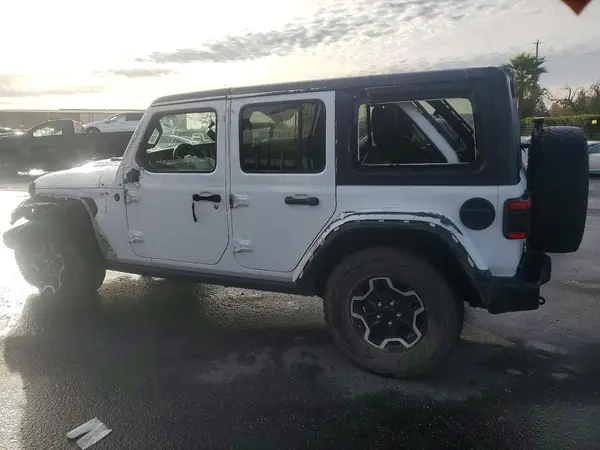 1C4JJXFM0PW589935 2023 JEEP WRANGLER - Image 2