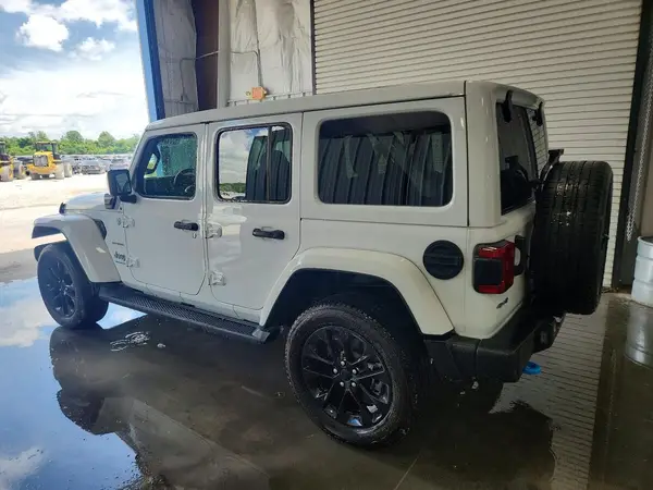 1C4JJXP60PW556028 2023 JEEP WRANGLER - Image 2