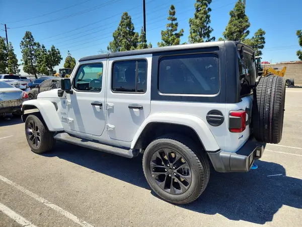 1C4JJXP60PW581379 2023 JEEP WRANGLER - Image 2