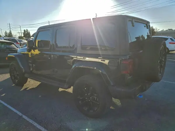 1C4JJXP68PW605024 2023 JEEP WRANGLER - Image 2