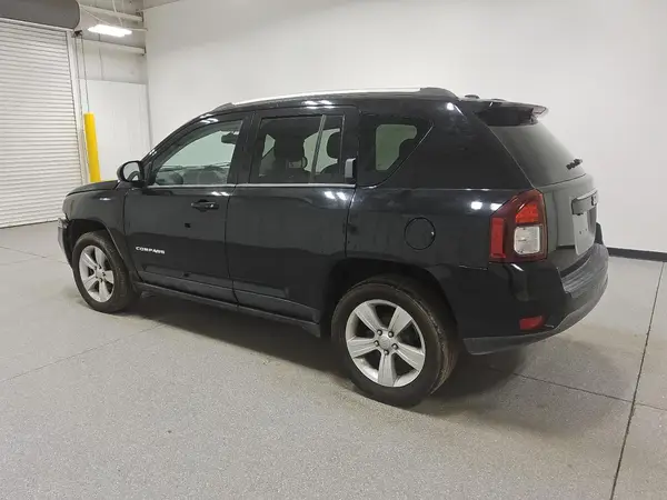 1C4NJCBA0GD518624 2016 JEEP COMPASS - Image 2