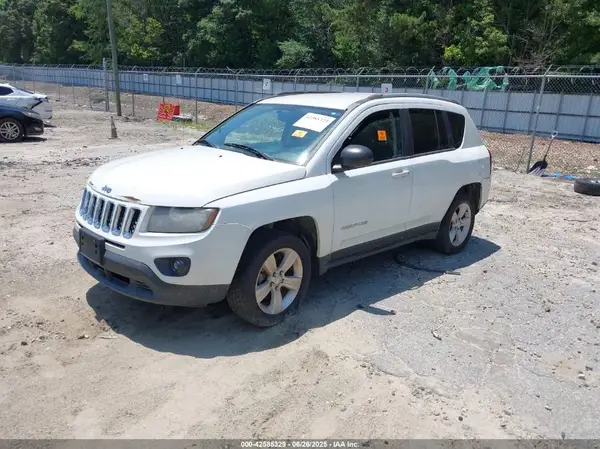 1C4NJCBA0GD569119 2016 JEEP COMPASS - Image 2