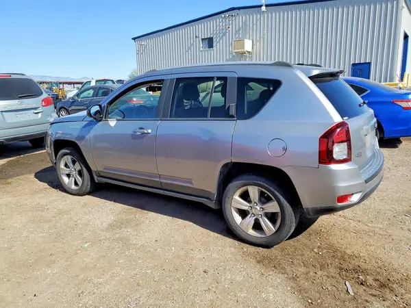 1C4NJCBA0GD633885 2016 JEEP COMPASS - Image 2