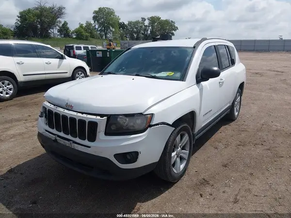 1C4NJCBA0GD681435 2016 JEEP COMPASS - Image 2