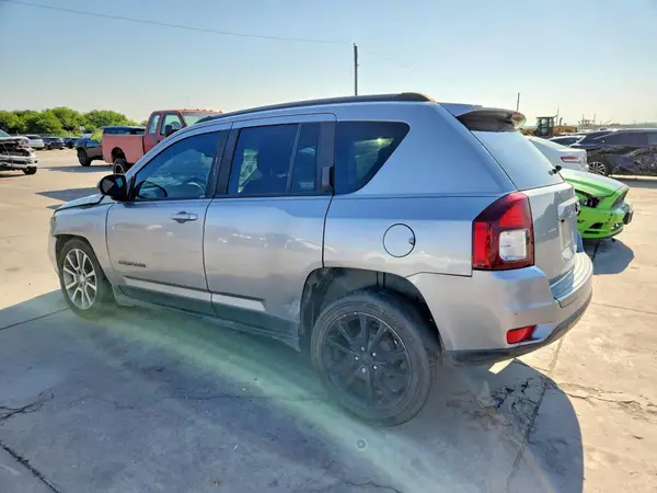 1C4NJCBA0GD711212 2016 JEEP COMPASS - Image 2