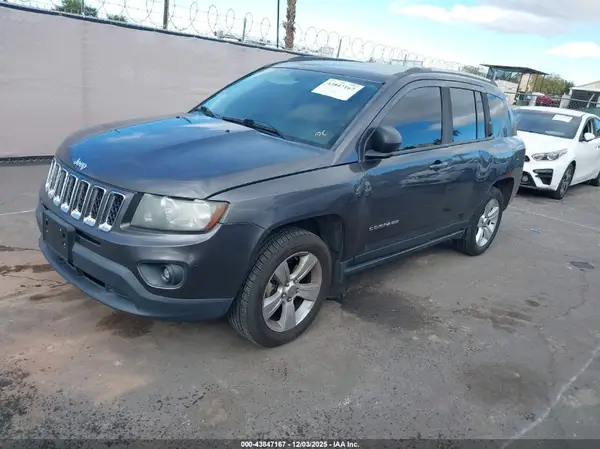 1C4NJCBA0GD722260 2016 JEEP COMPASS - Image 2