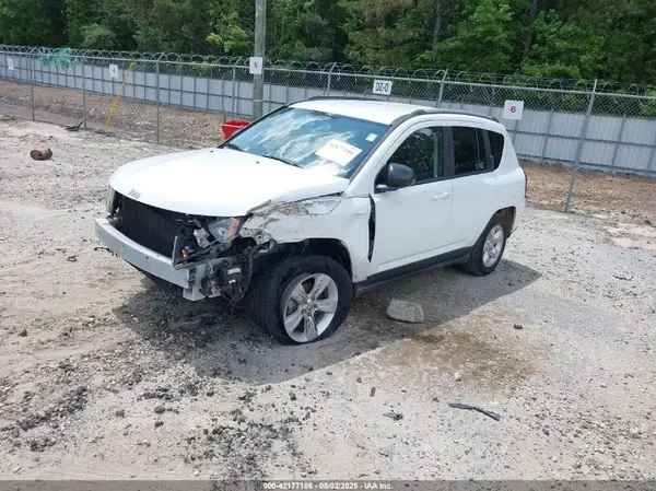 1C4NJCBA0GD742797 2016 JEEP COMPASS - Image 2