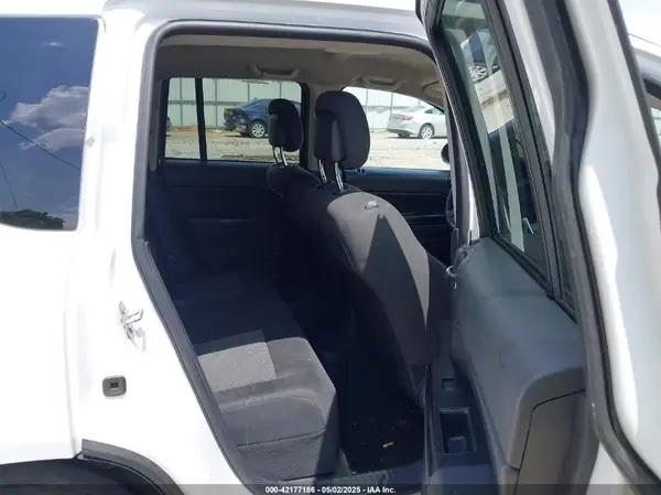 1C4NJCBA0GD742797 2016 JEEP COMPASS - Image 8