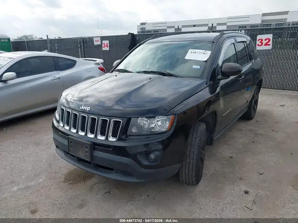 1C4NJCBA0GD811617 2016 JEEP COMPASS - Image 2