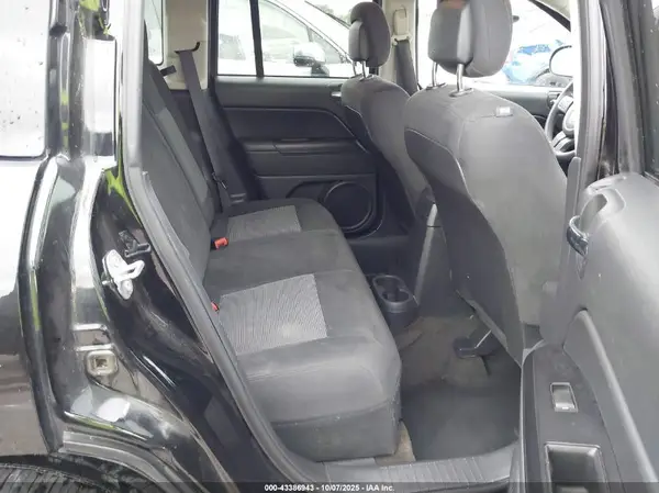 1C4NJCBA0HD147806 2017 JEEP COMPASS - Image 8