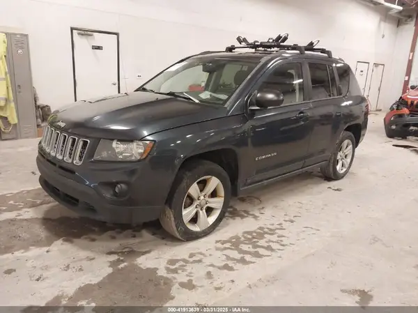 1C4NJCBA1GD559571 2016 JEEP COMPASS - Image 2