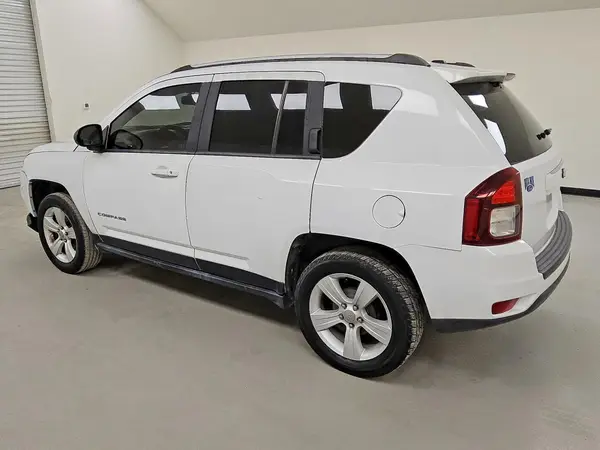 1C4NJCBA1GD636732 2016 JEEP COMPASS - Image 2