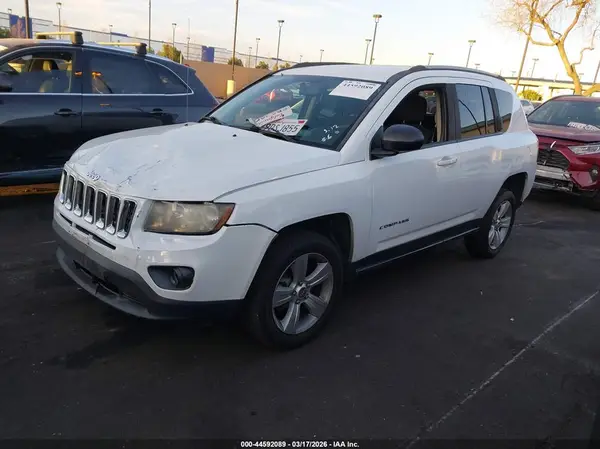 1C4NJCBA1GD665180 2016 JEEP COMPASS - Image 2
