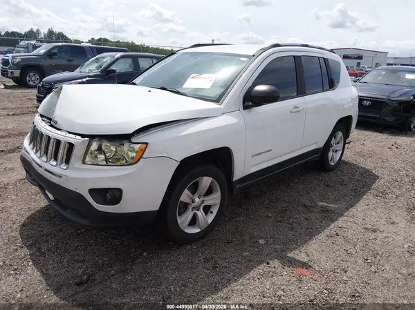 1C4NJCBA1GD670492 2016 JEEP COMPASS - Image 2