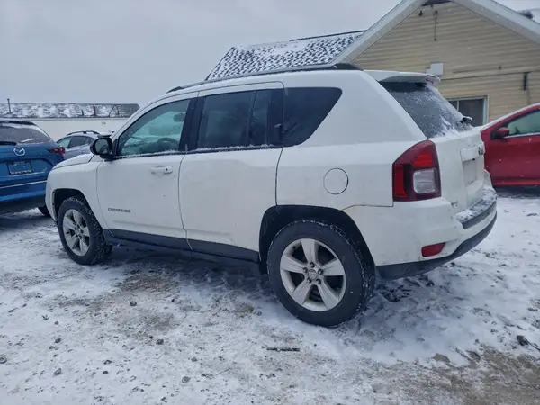 1C4NJCBA1GD675434 2016 JEEP COMPASS - Image 2