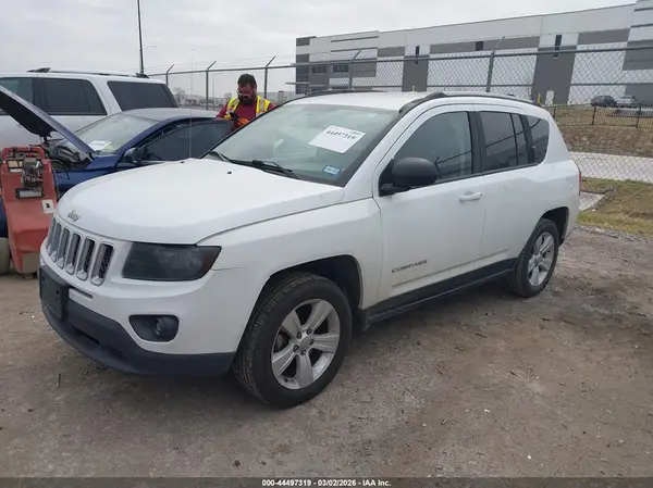 1C4NJCBA1GD702969 2016 JEEP COMPASS - Image 2
