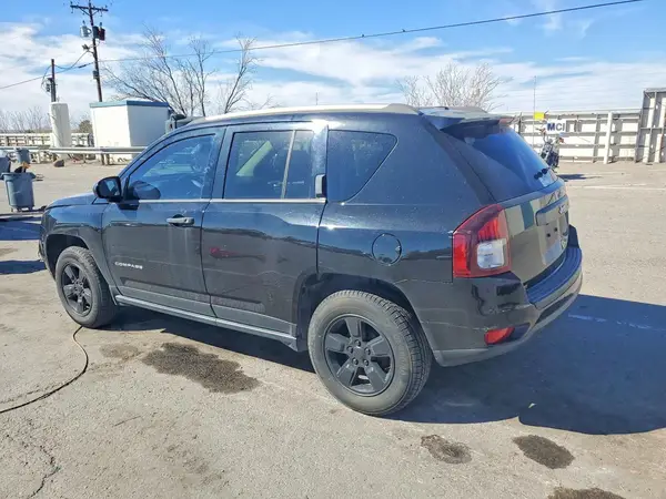 1C4NJCBA1GD815160 2016 JEEP COMPASS - Image 2