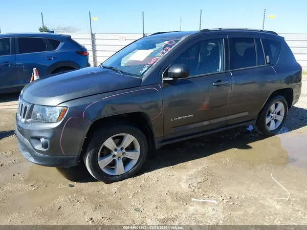 1C4NJCBA1HD124695 2017 JEEP COMPASS - Image 2