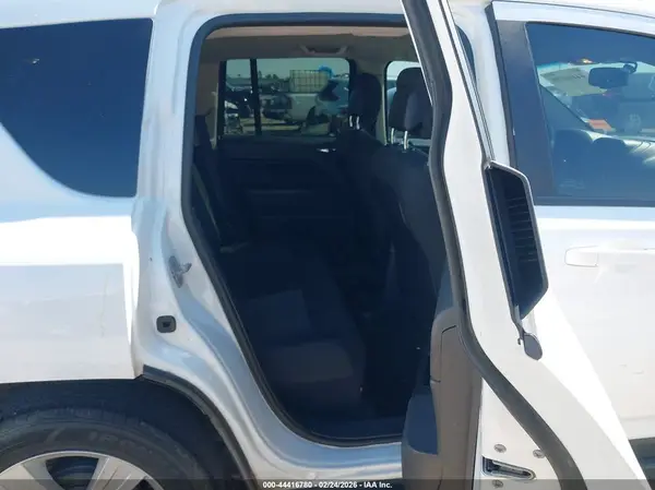 1C4NJCBA1HD146325 2017 JEEP COMPASS - Image 8