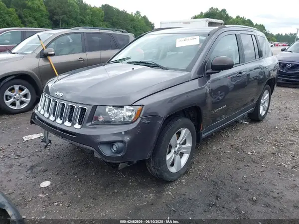 1C4NJCBA1HD146860 2017 JEEP COMPASS - Image 2