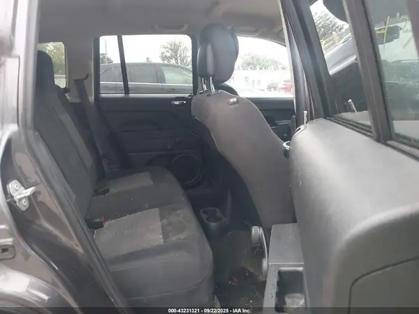 1C4NJCBA1HD186064 2017 JEEP COMPASS - Image 8