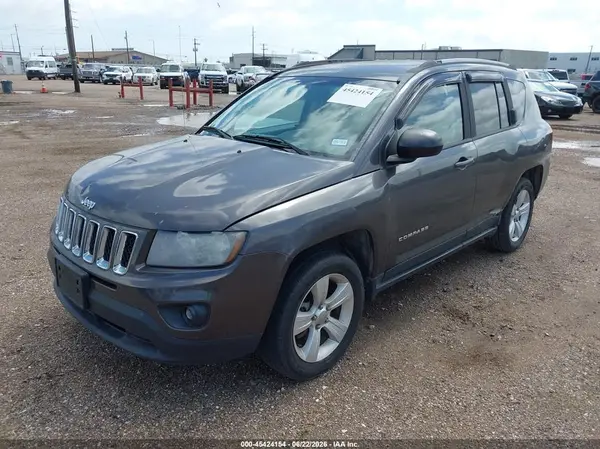 1C4NJCBA2GD524859 2016 JEEP COMPASS - Image 2